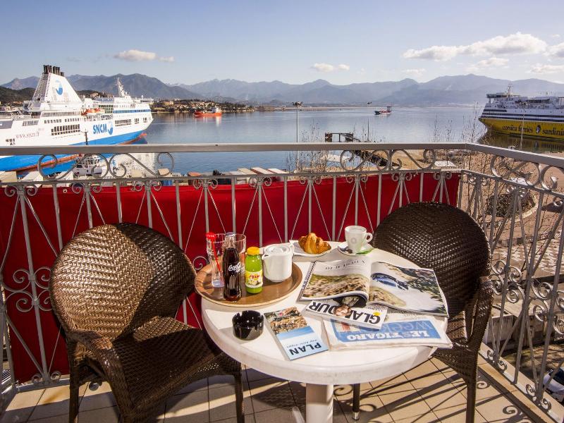 Le Dauphin Hotel image