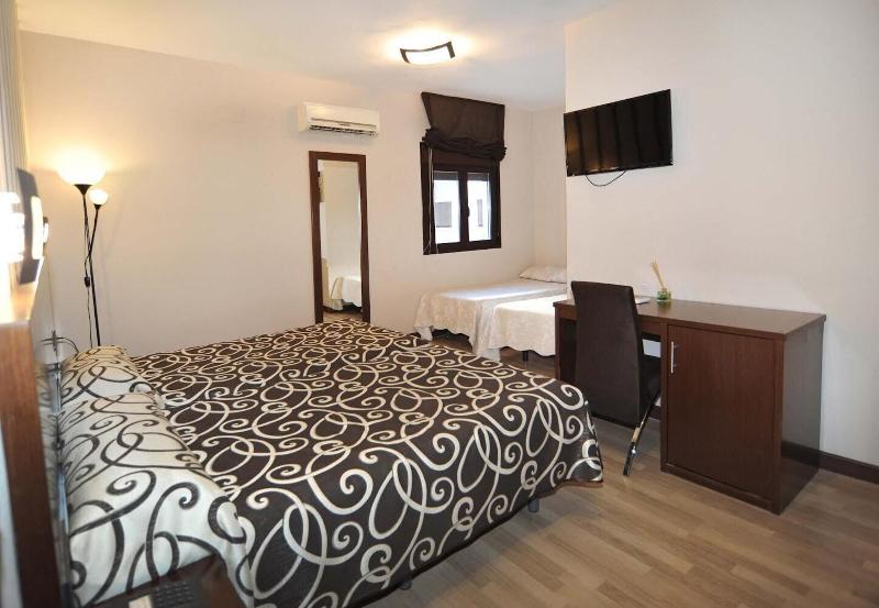 Hotel Ciudad De Plasencia image