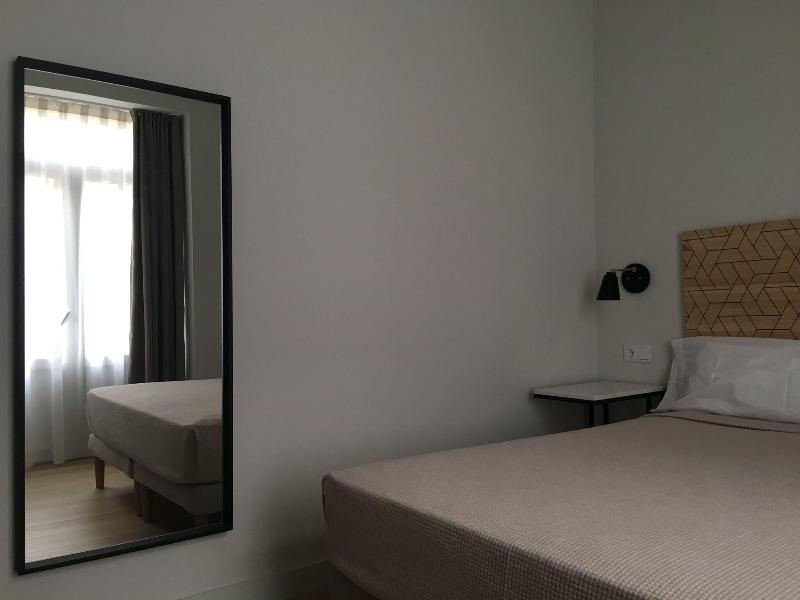 Md Design Hotel Portal Del Real image