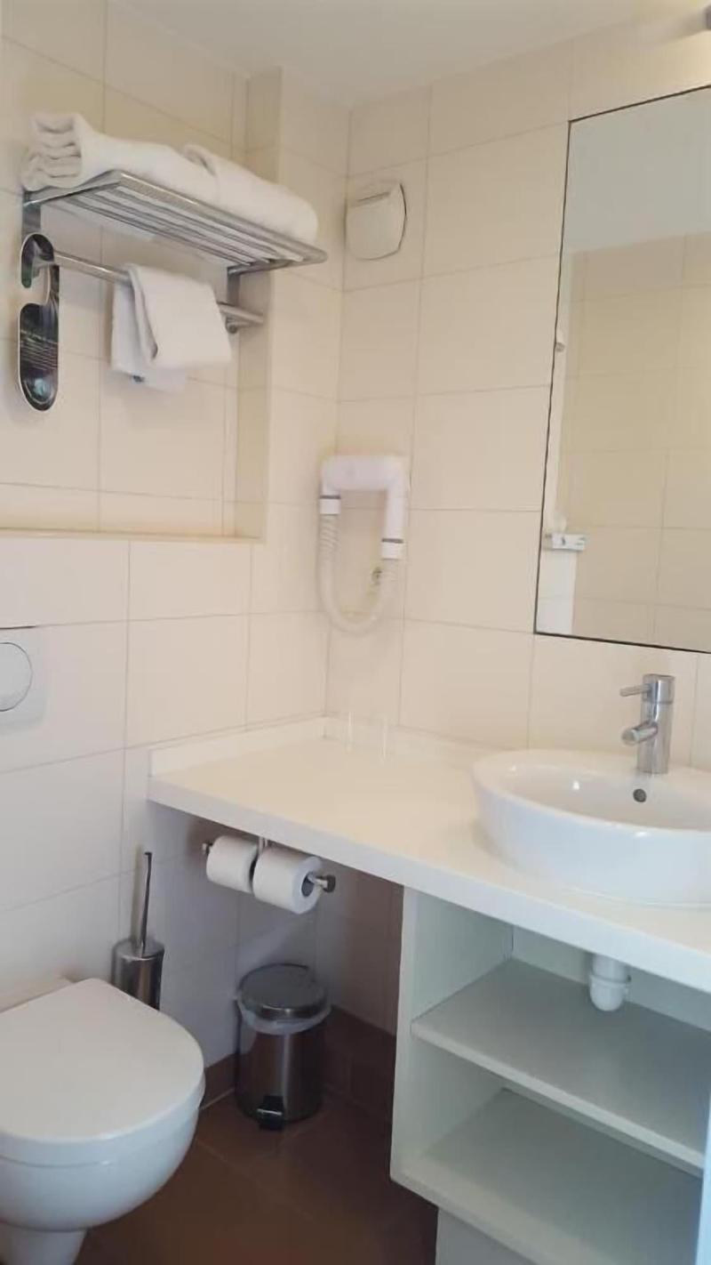 Acanthe Hotel image