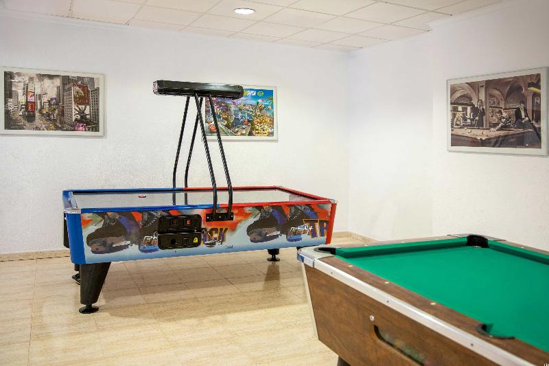 Hotel Servigroup Romana image