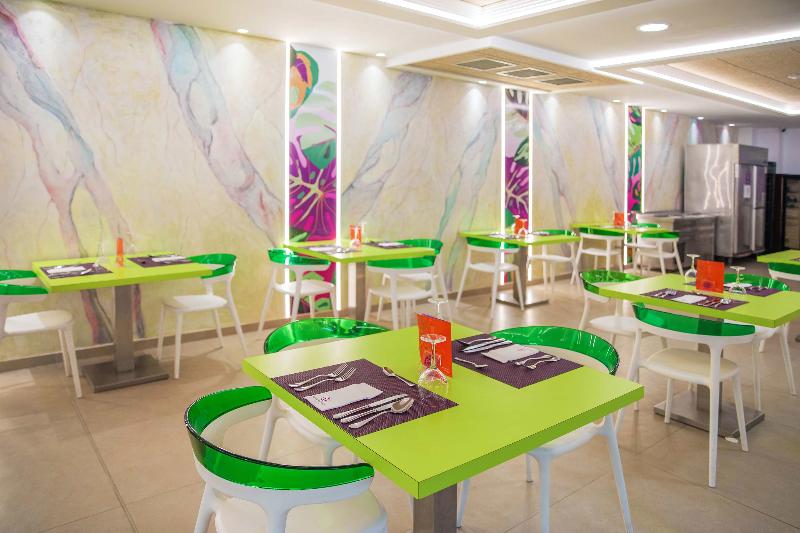 Hotel Servigroup Romana image