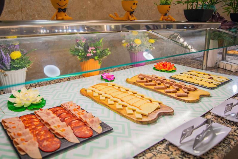 Hotel Servigroup Romana image
