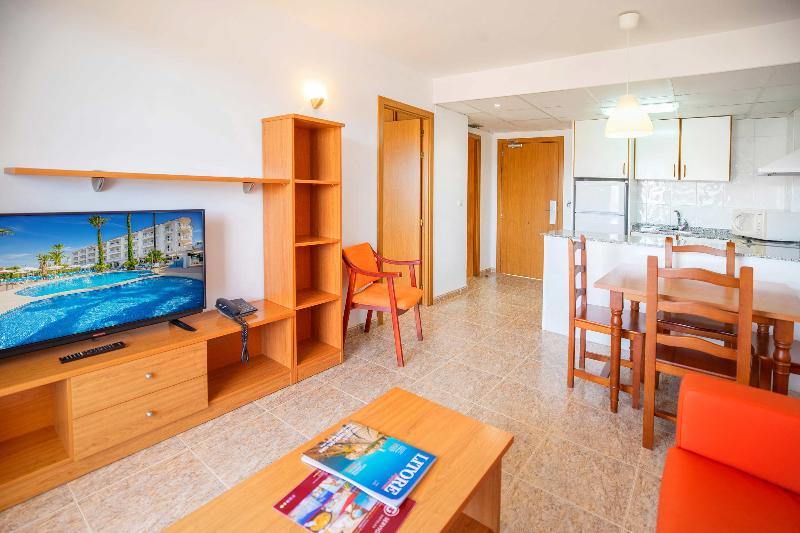 Hotel Servigroup Romana image