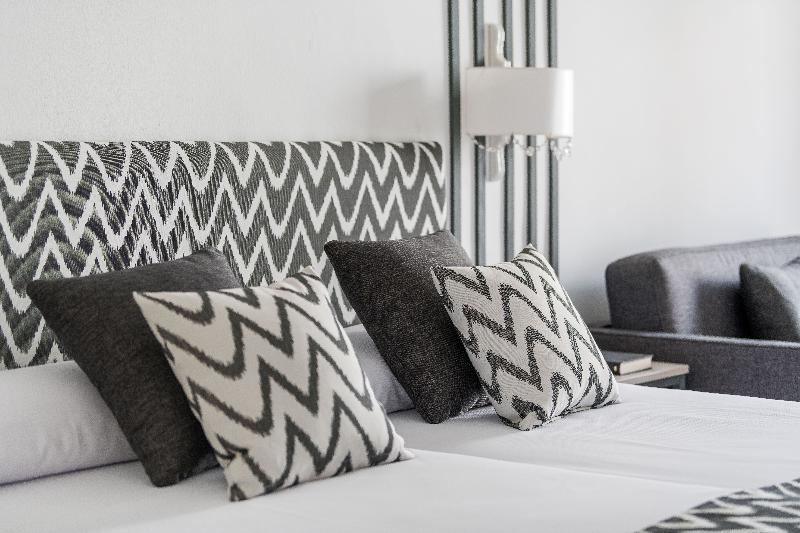 Hotel Rosamar image
