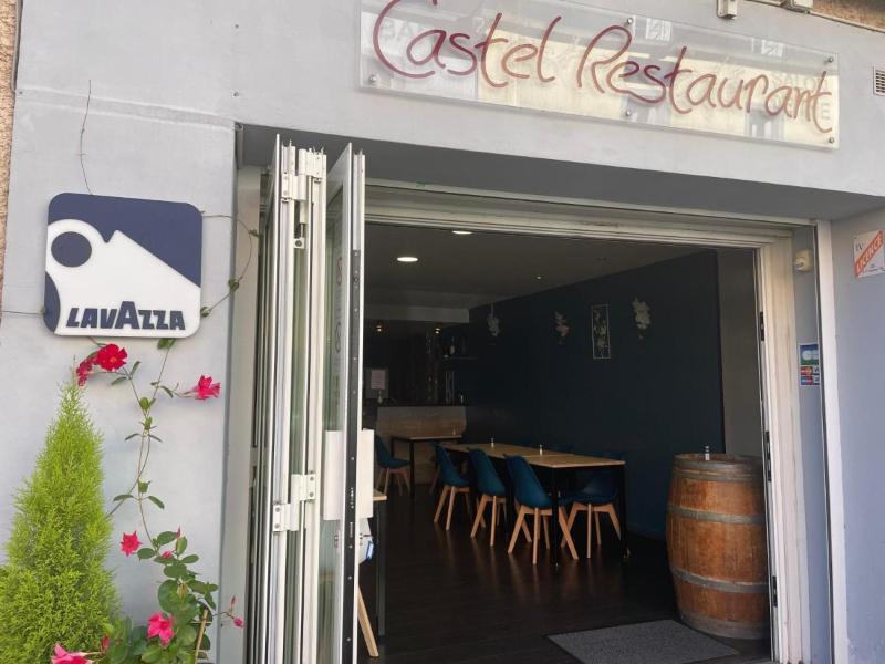Castel De Mirambel image