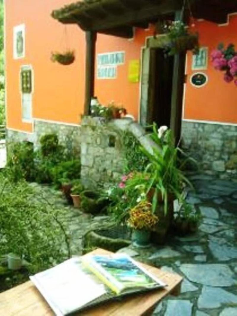 Hotel Peñalba image