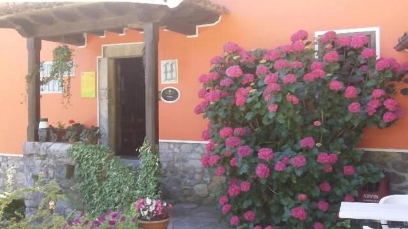 Hotel Peñalba image