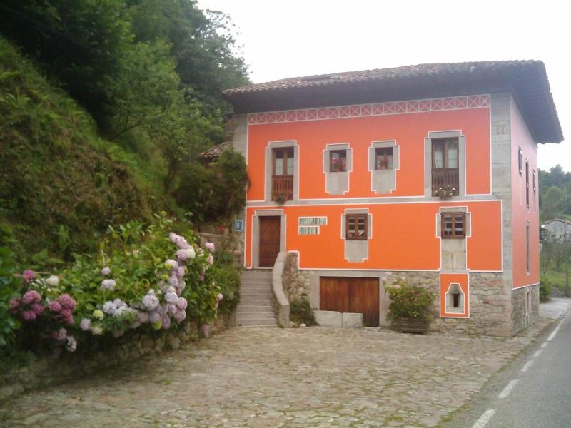 Hotel Peñalba image