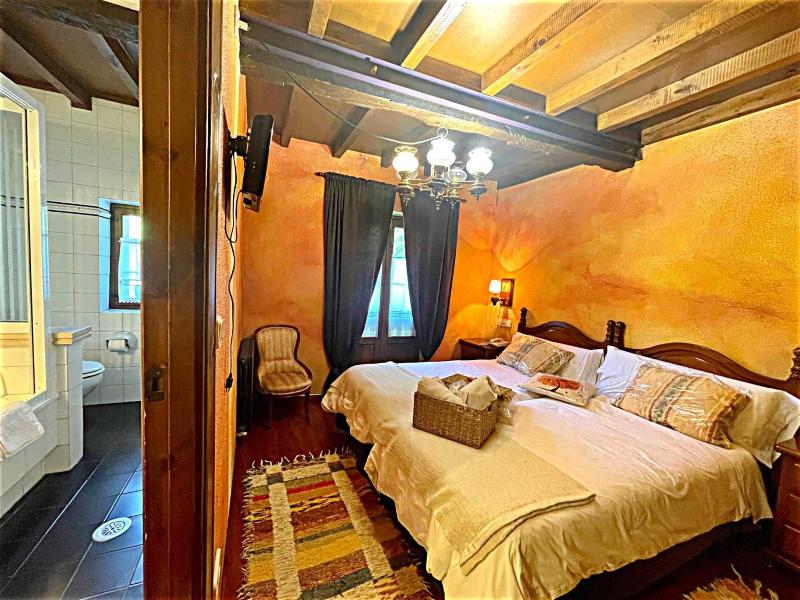 Hotel Peñalba image