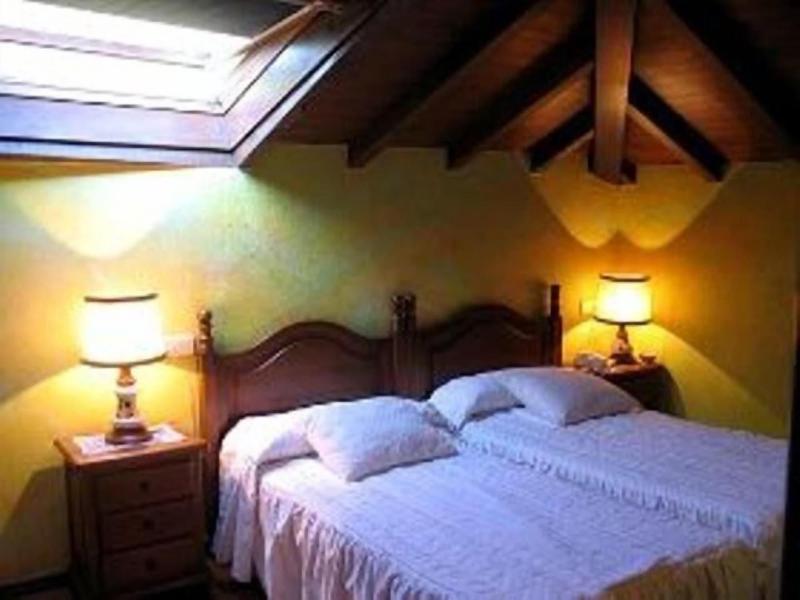 Hotel Peñalba image