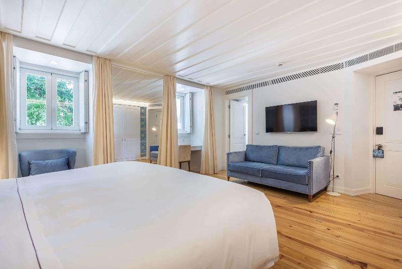 Stay in style at Santiago De Alfama - Boutique Hotel