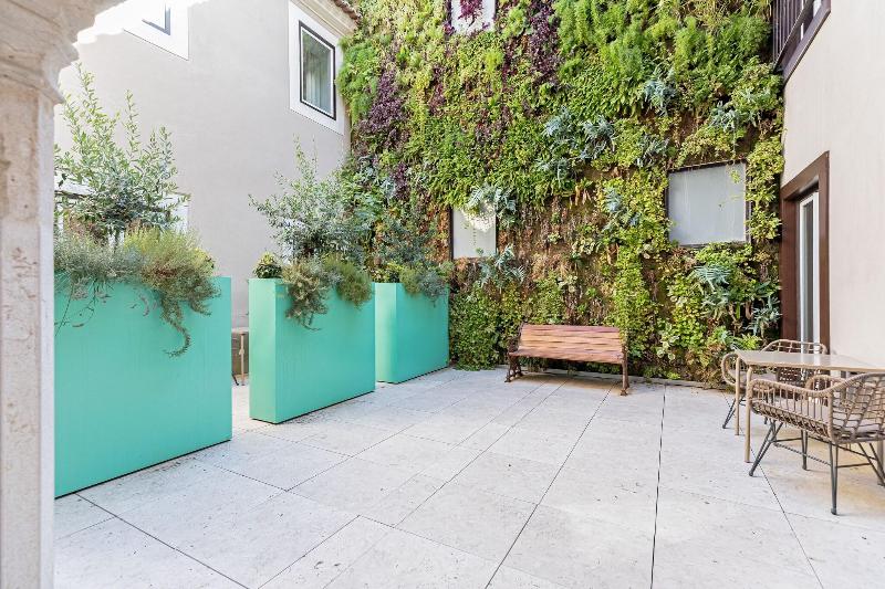 Stay in style at Santiago De Alfama - Boutique Hotel