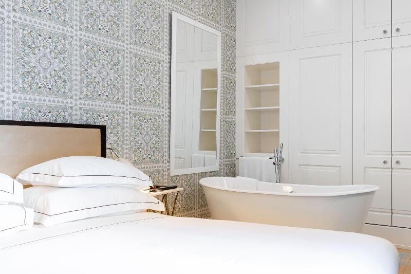 Stay in style at Santiago De Alfama - Boutique Hotel