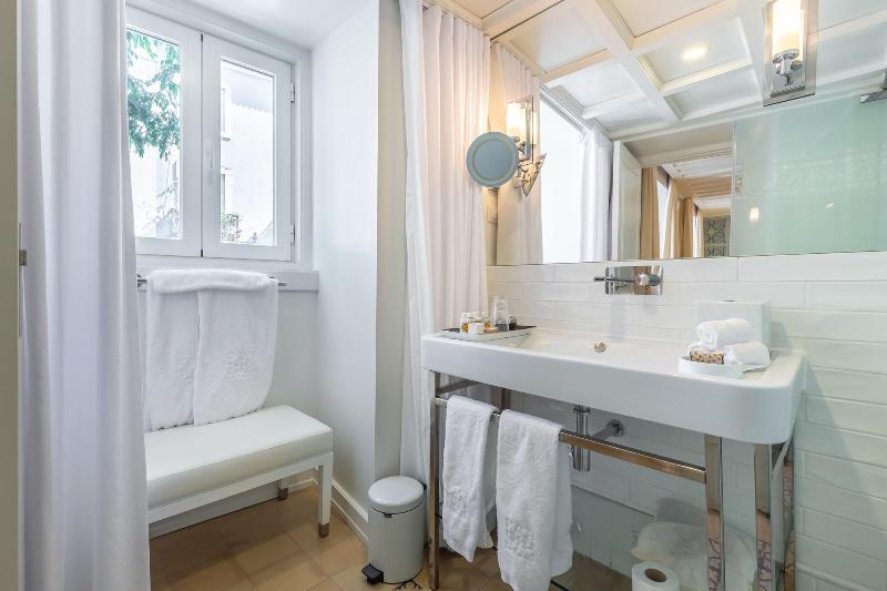 Stay in style at Santiago De Alfama - Boutique Hotel