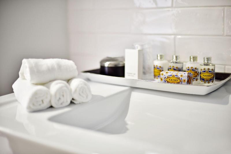 Stay in style at Santiago De Alfama - Boutique Hotel