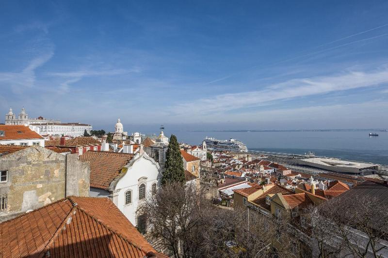 Stay in style at Santiago De Alfama - Boutique Hotel