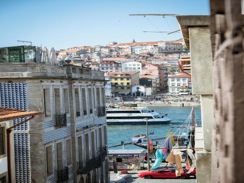 Porto Views & Wines by Porto City Hosts image