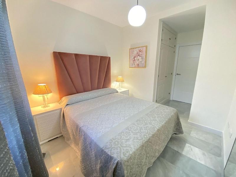 Apartamento Mi Capricho Con Vistas Al Mar Y Piscin image