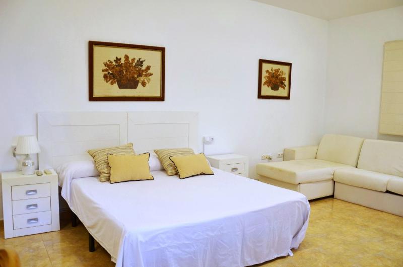 Cortijo Media Legua image