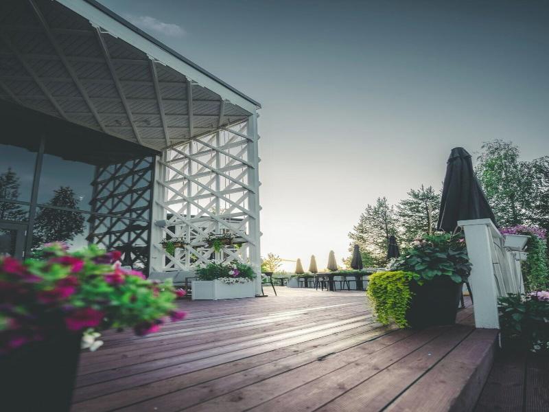 Arctic Treehouse Hotel image