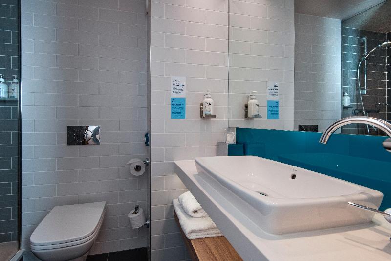 Holiday Inn Express Exeter - City Centre image