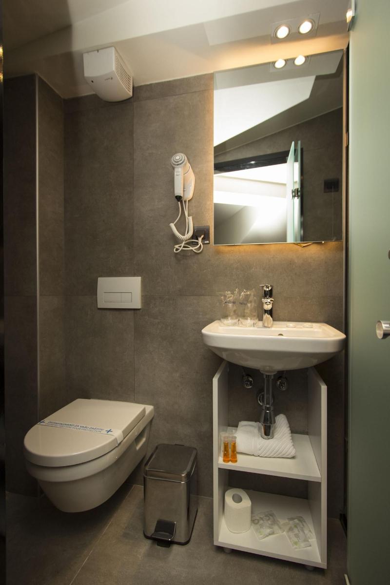 Garni Hotel Boutique 25H image