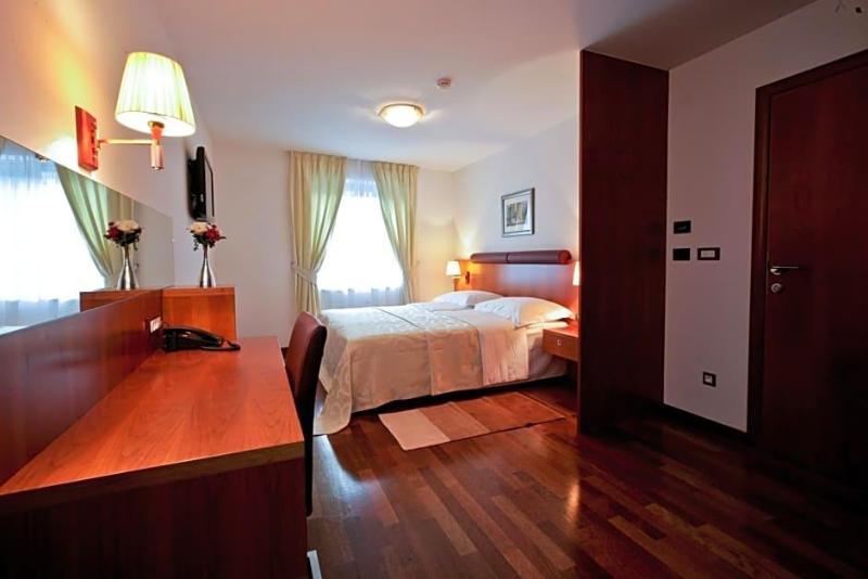Hotel Croatia image