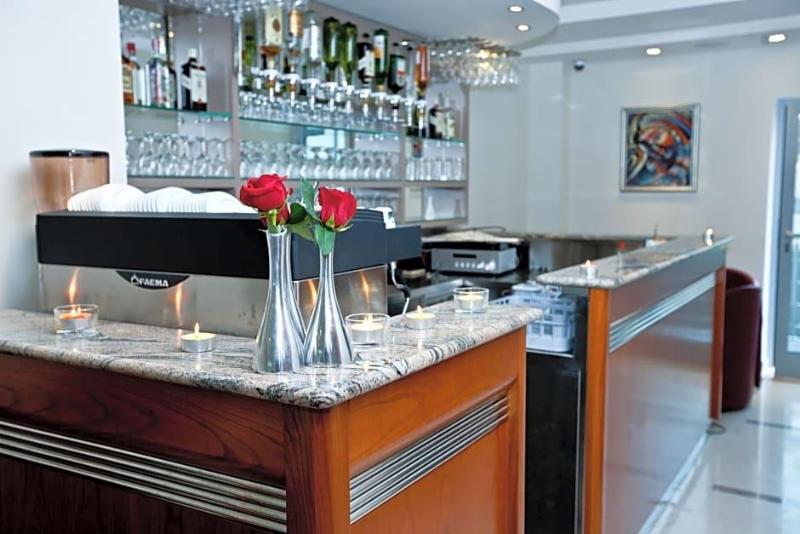 Hotel Croatia image