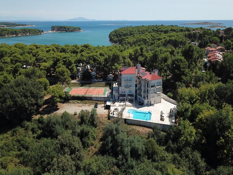 Premantura Resort image