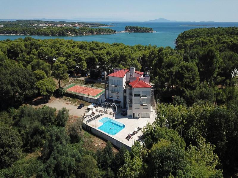 Premantura Resort image
