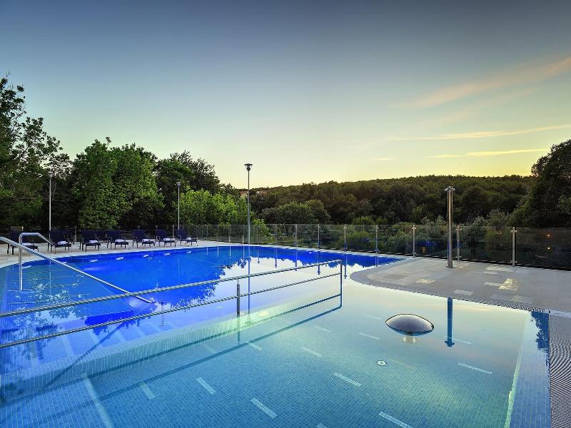 Premantura Resort image