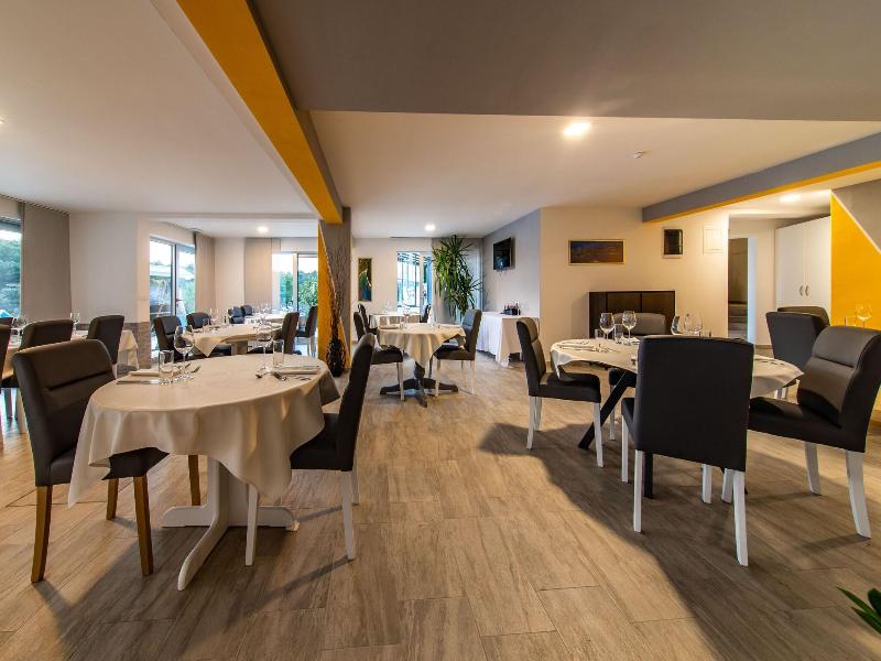 Premantura Resort image