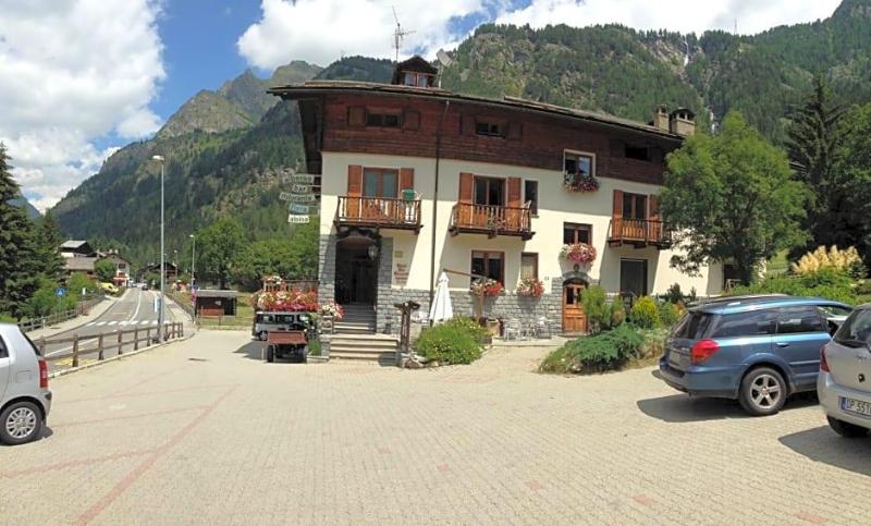 Hotel Flora Alpina image