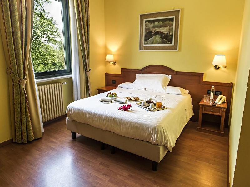 Hotel Cinzia image