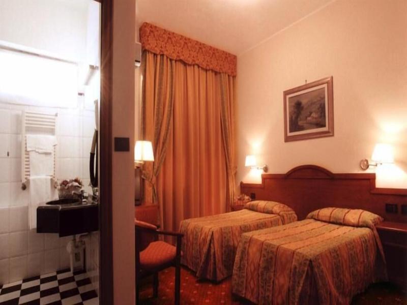 Hotel Cinzia image