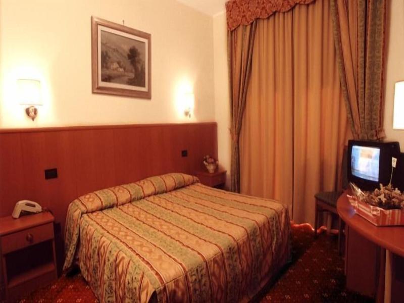 Hotel Cinzia image
