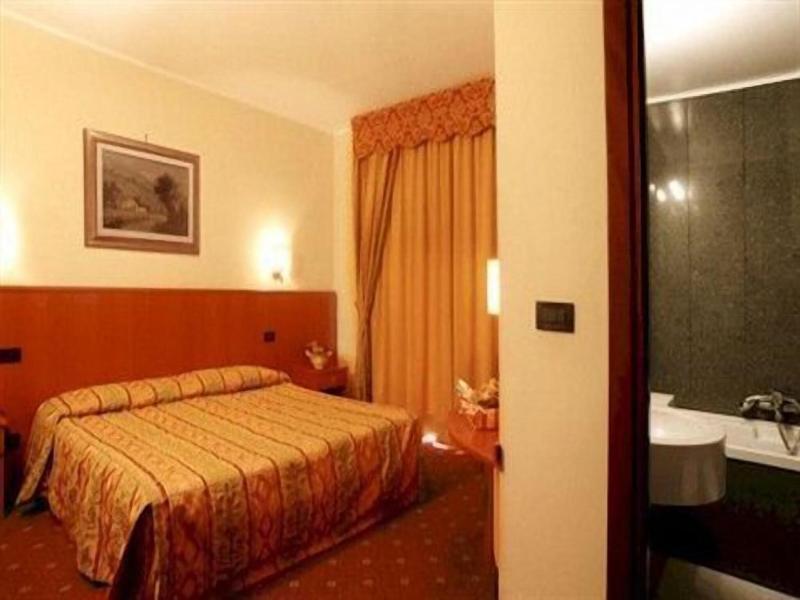 Hotel Cinzia image