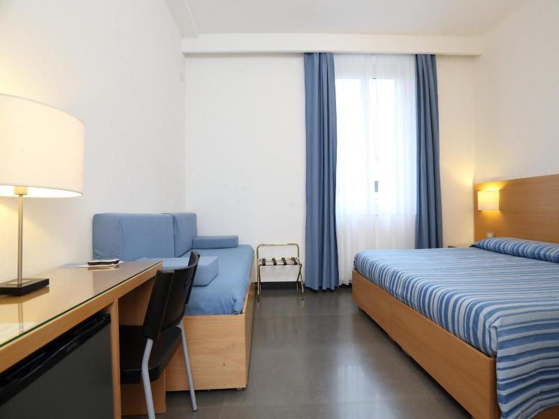 Hotel Genova — general view