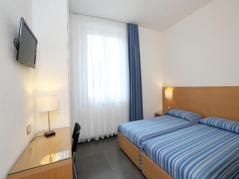 Hotel Genova — general view