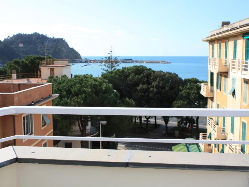 Hotel Genova — general view