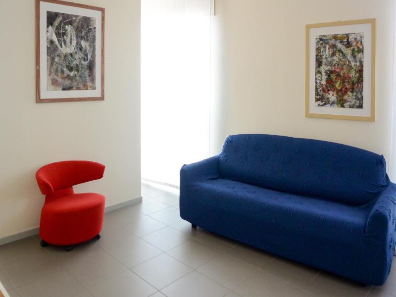 Vista Hotel & Residence image