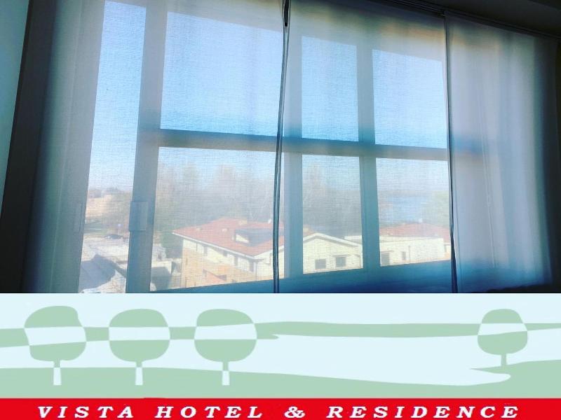 Vista Hotel & Residence image