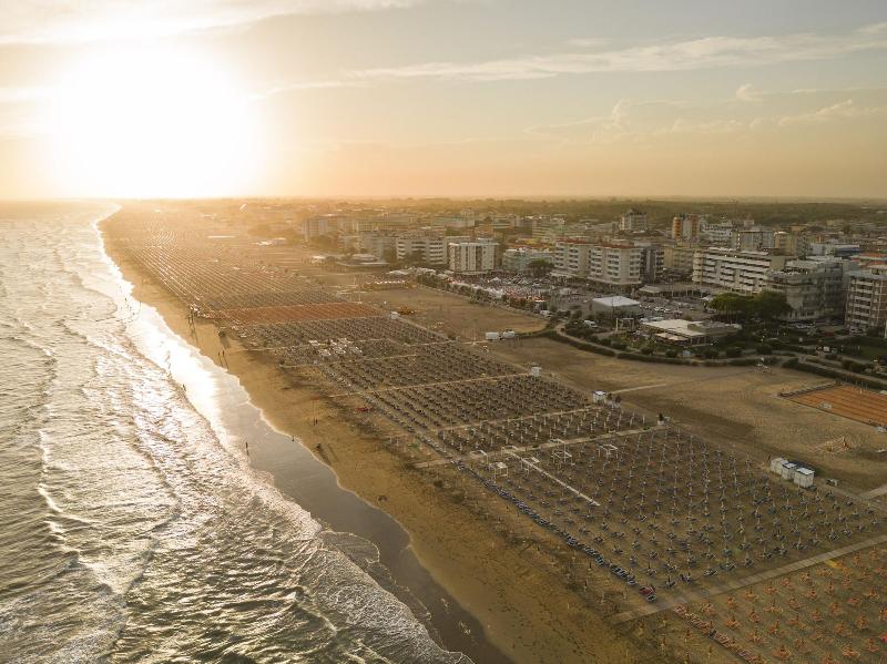 Casa & Ristorante Merano Bibione Spiaggia image