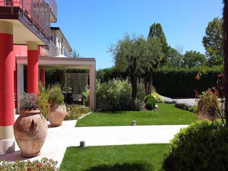 La Grotta Hotel image