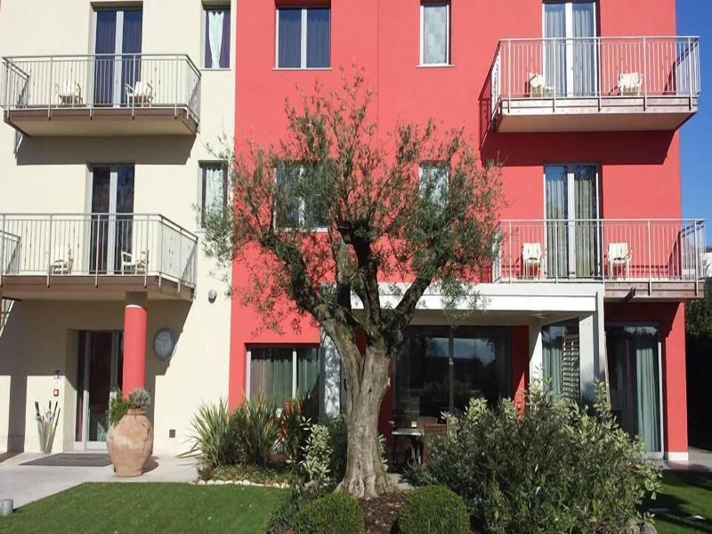 La Grotta Hotel image