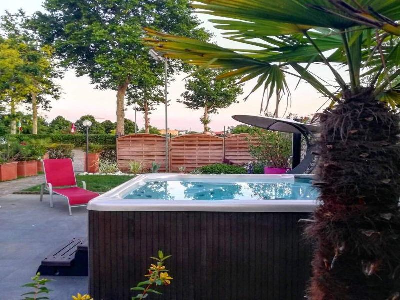 La Grotta Hotel image