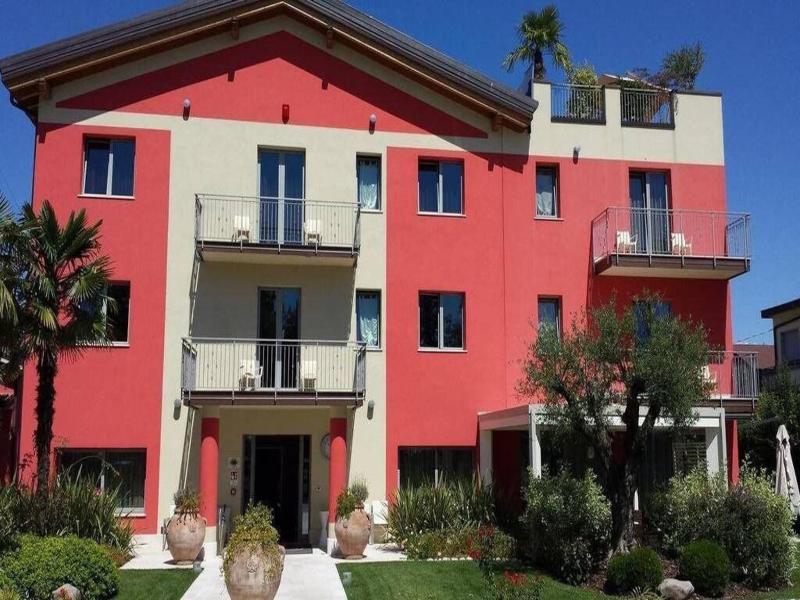 La Grotta Hotel image