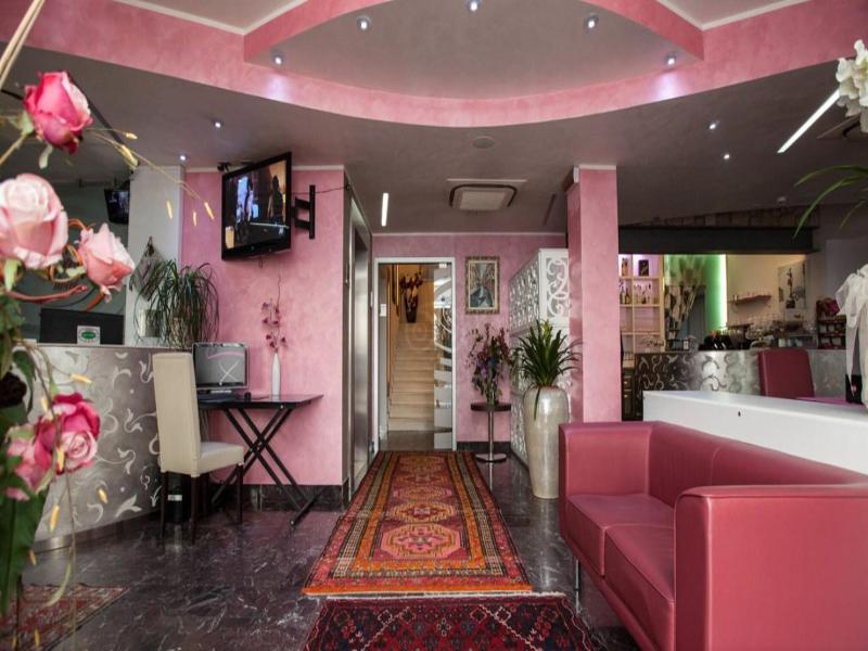 La Grotta Hotel image