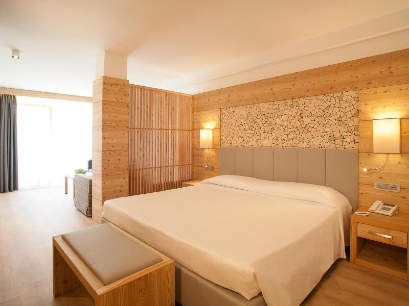 Alpine Charme & Wellness Hotel Europeo image